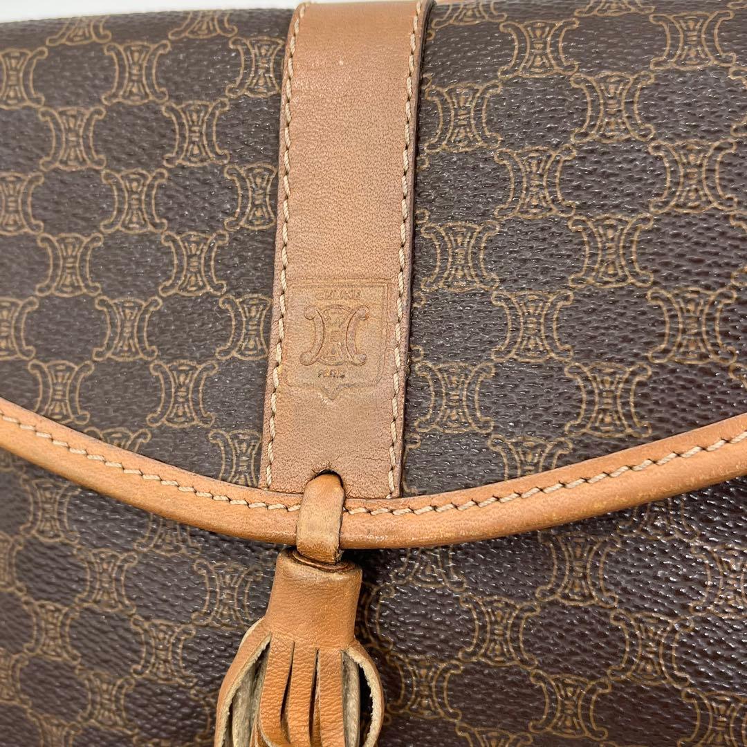 CELINE ショルダーバッグ 斜めがけ マカダム柄 トリオンフ タッセル