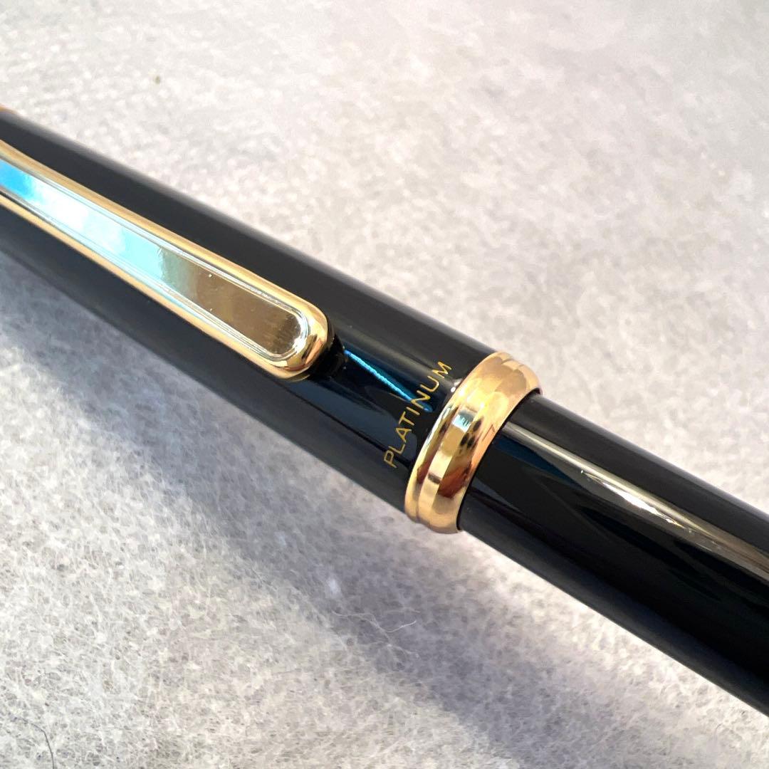 【美品】PLATINUMボールペン　黒×ゴールド