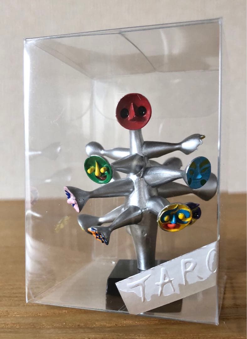 新品未開封 岡本太郎 ミニフィギュア 計3点 (太陽の塔/赤い手/こどもの樹)