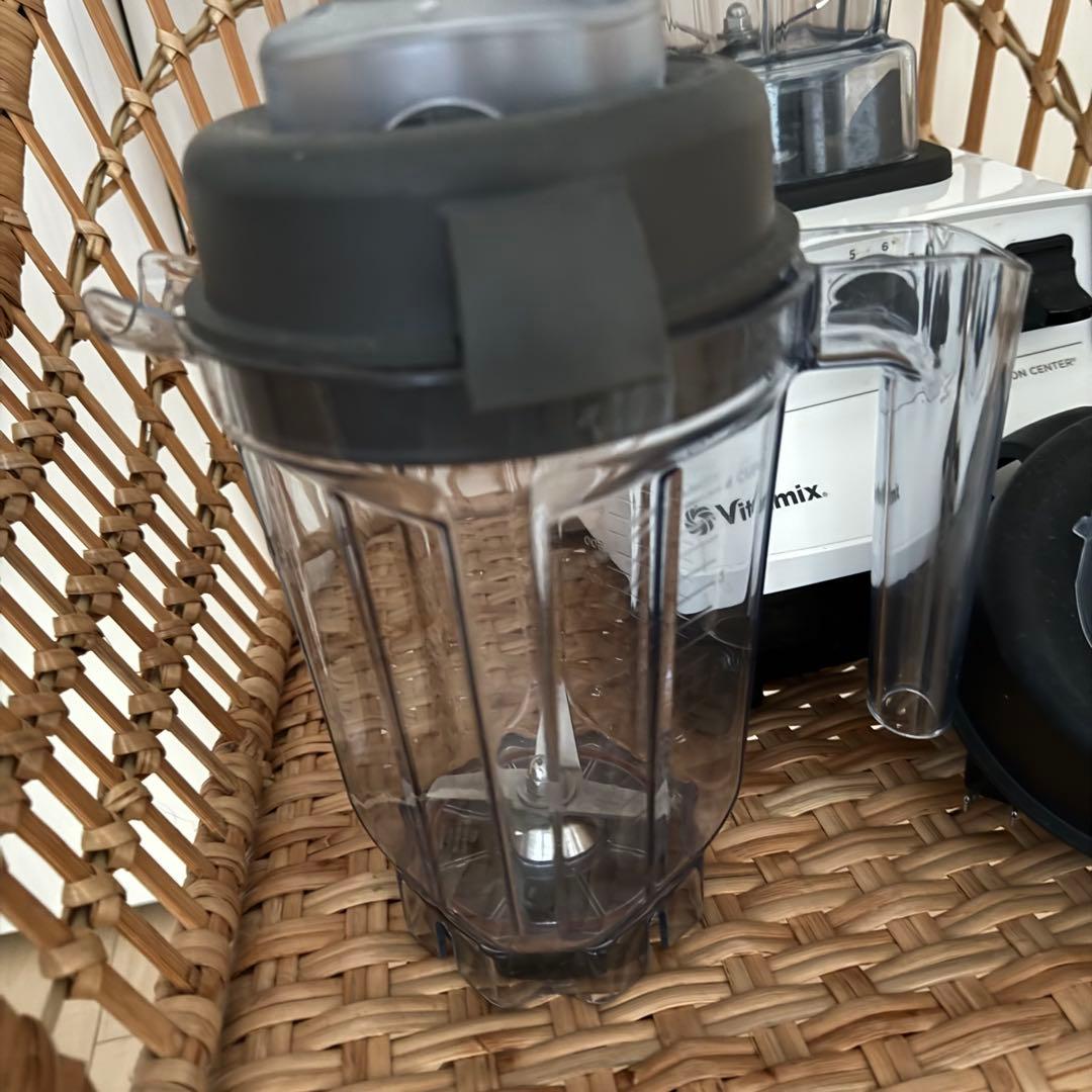 Vitamix バイタミックスブレンダーVM0111（TNC5200）