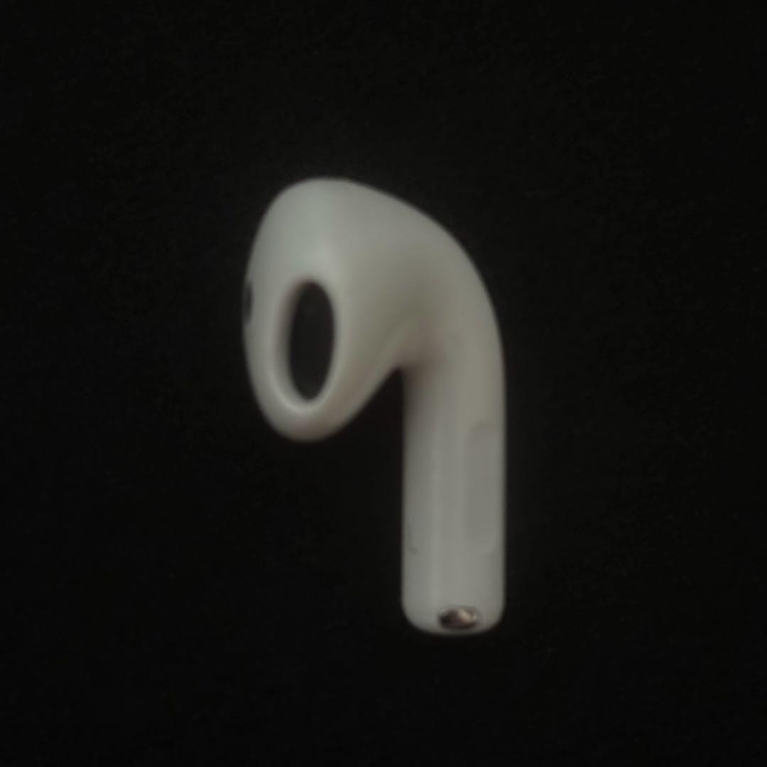 AirPods4 本体 ホワイト ノイズキャンセリング