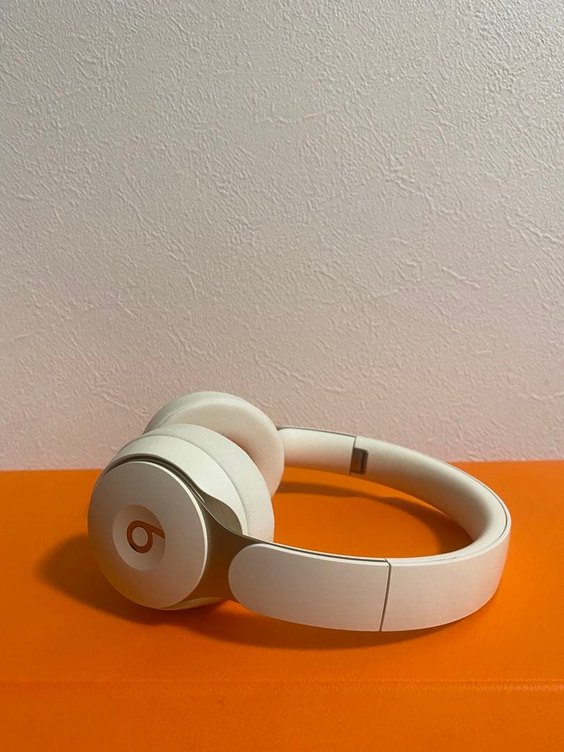 Beats Solo Pro ヘッドホン