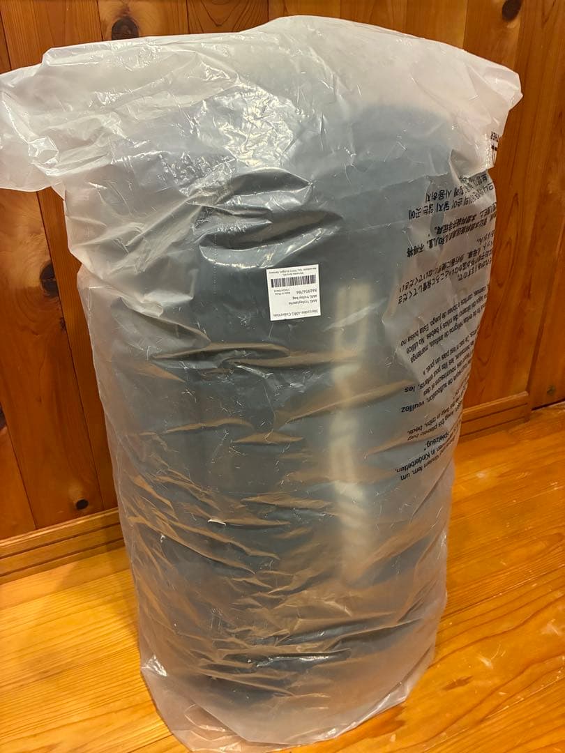 新品AMG ロゴ入キャリーバッグ☆彡