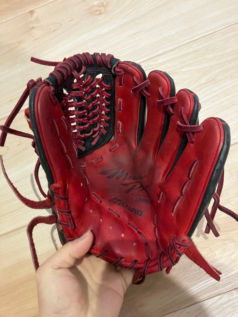 a*5様 ミズノプロ軟式オーダーグローブ 黒 赤