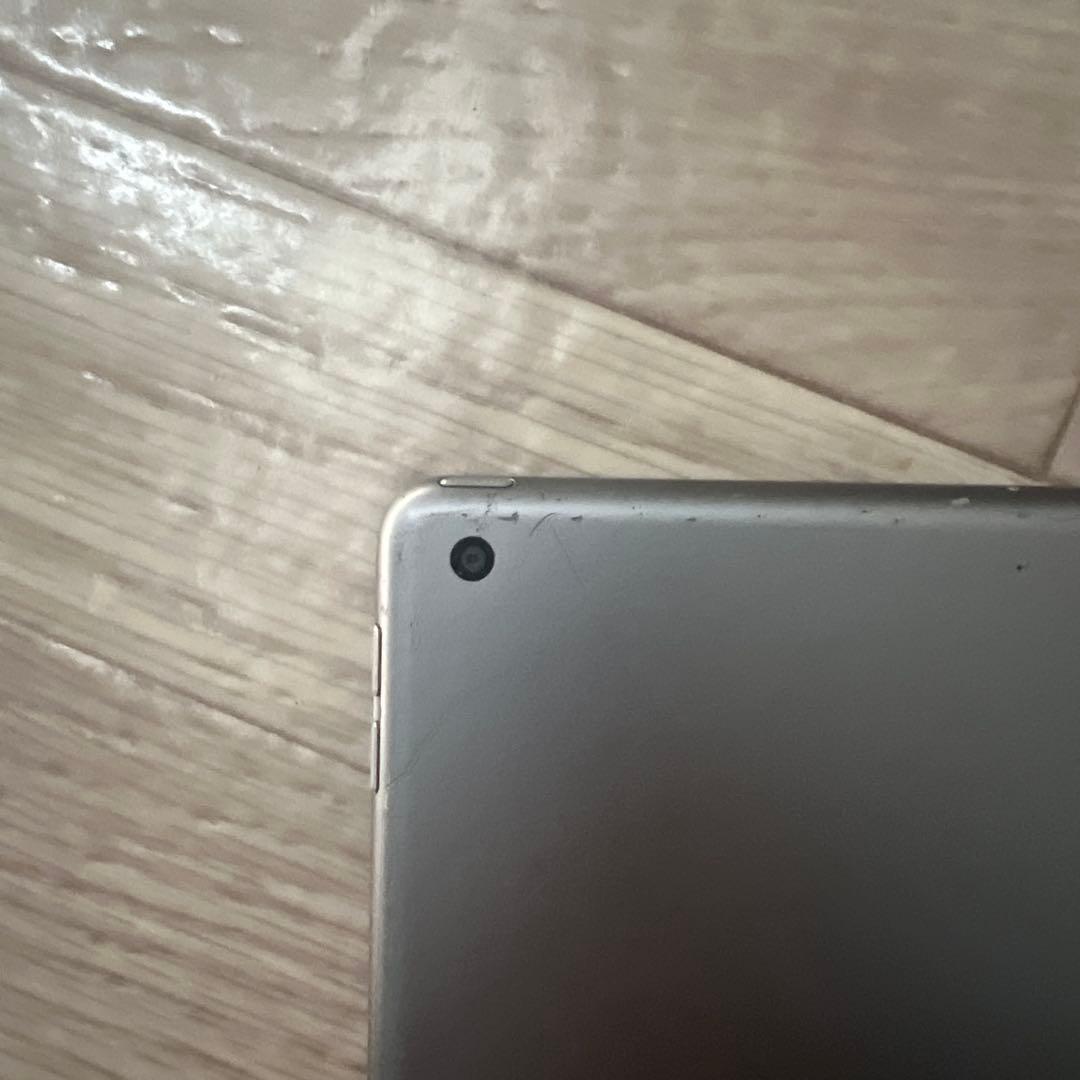 iPad 第8世代 32GB wifi ブラック IOS 26