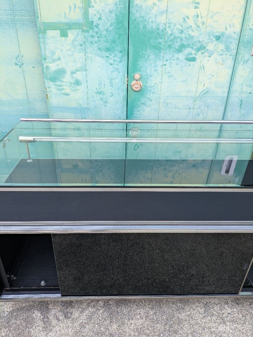北名古屋市 直接引取限定　ガラスショーケース　店舗什器　ディスプレイ　カウンター