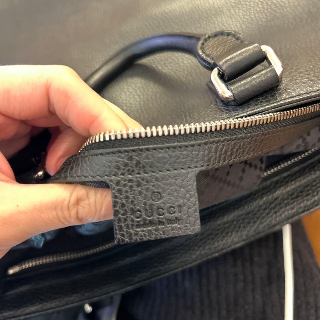 GUCCI レザーバッグ