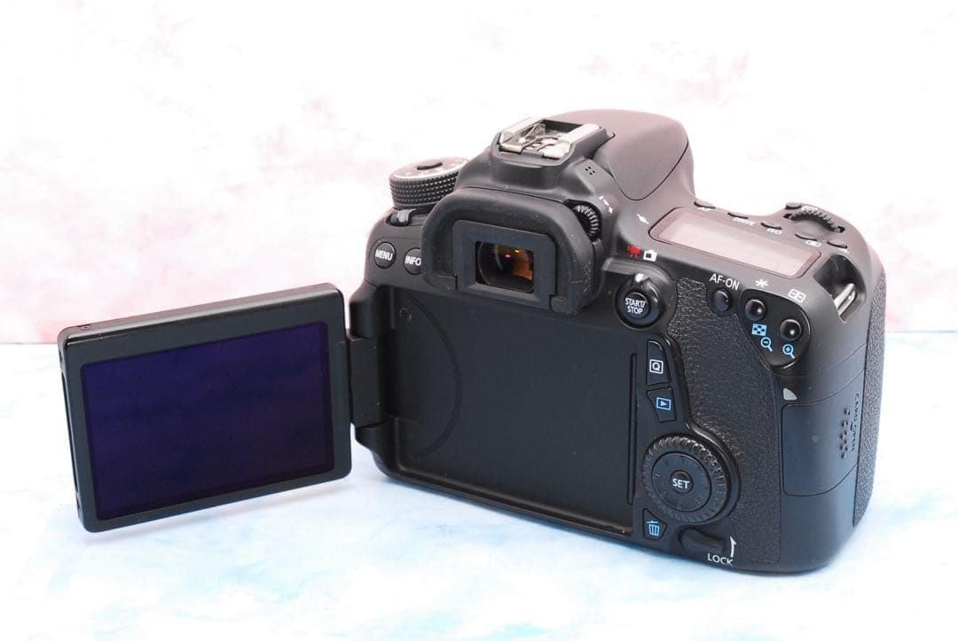 Canon EOS 70D☆手ぶれ補正☆スマホ転送OK☆美品☆一眼レフカメラ