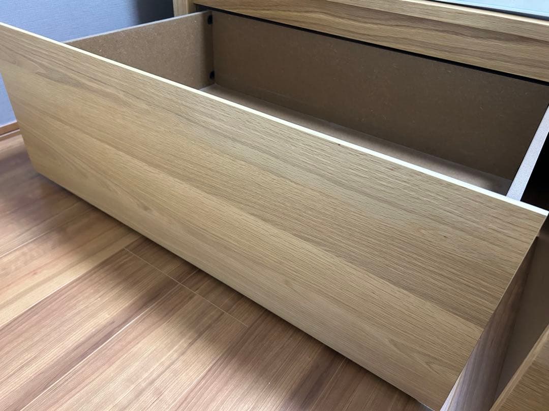 無印良品（MUJI）木製ベッドフレーム・ダブル　ヘッドボード付ベッド下