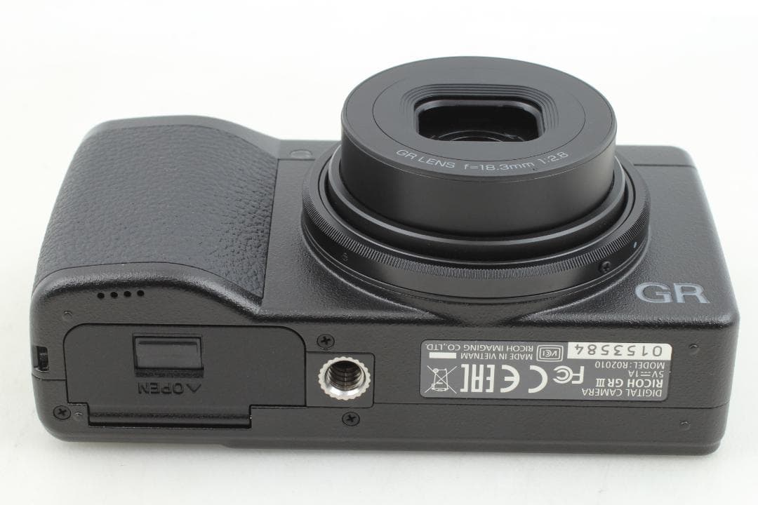 サムレスト付き RICOH GR III コンパクトデジタルカメラ