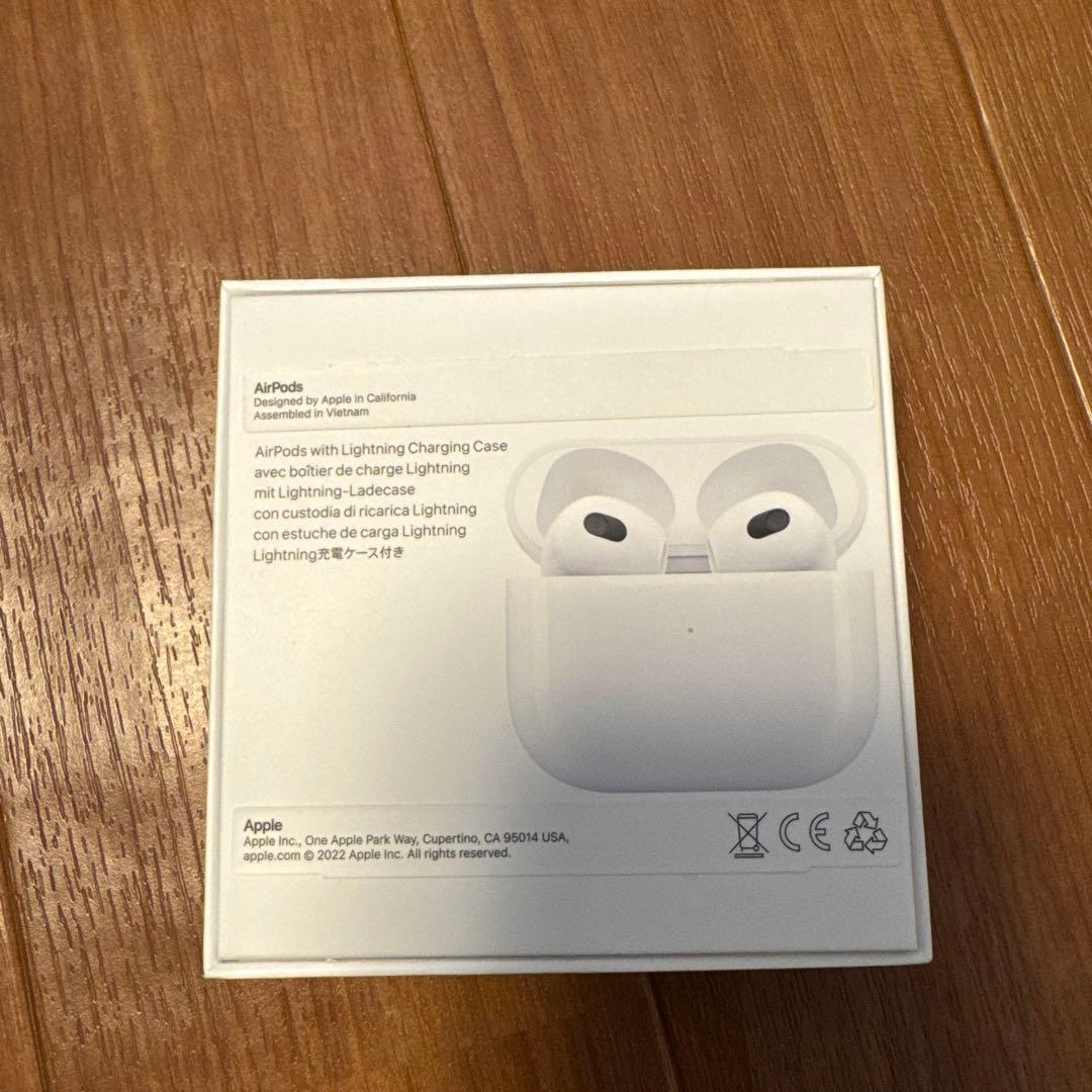 ｟純正｠AirPods【3世代】本体 ホワイト 充電ケース、箱付き
