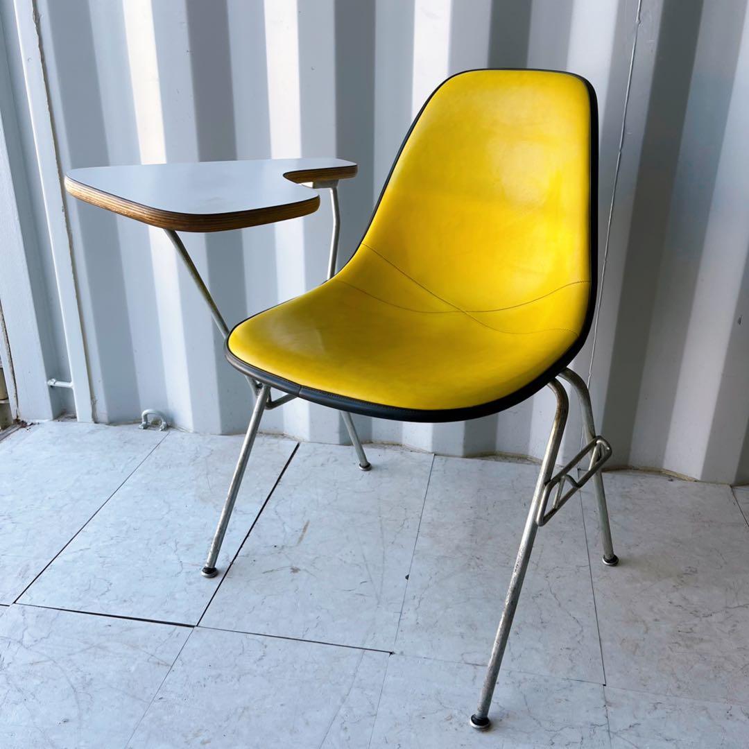 取付無料！ハーマンミラー イームズ シェルチェア テーブル付きスクールベース✨