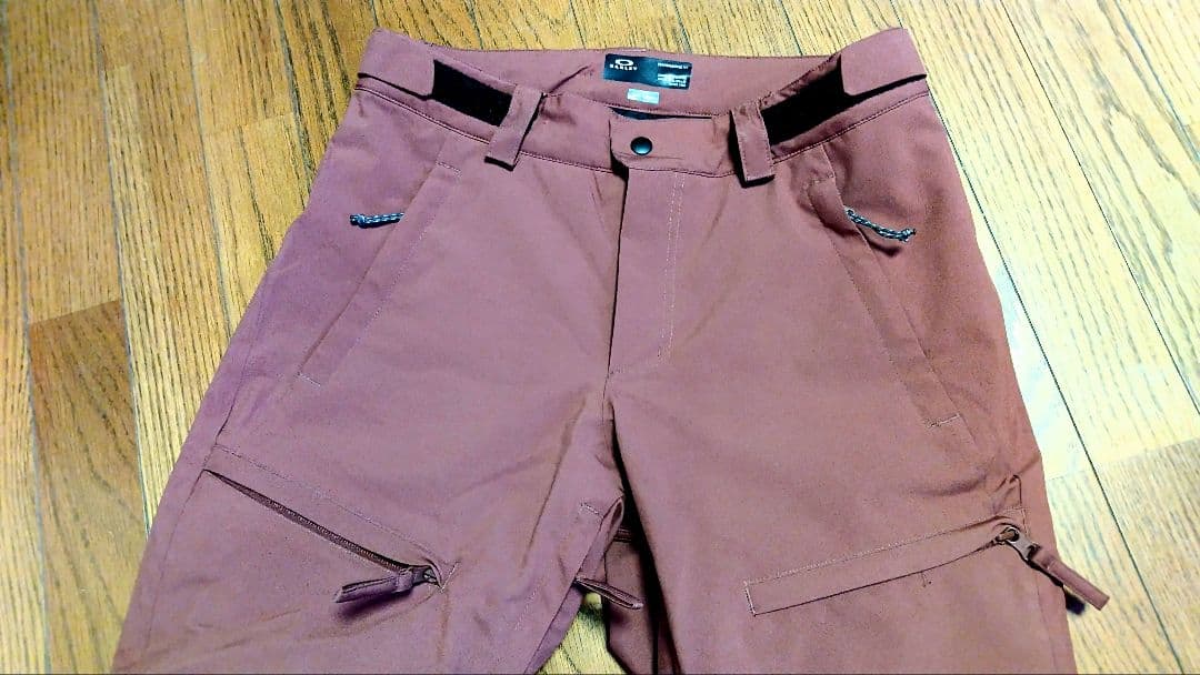 極美品オークリーOAKLEYスノーボードスキーパンツサイズM男女