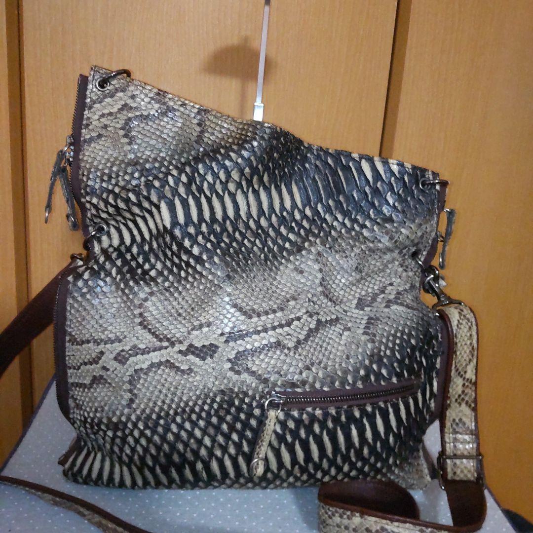 専用☆セール男女兼用☆高級皮革パイソン２wayショルダーバック試着程度の保管品