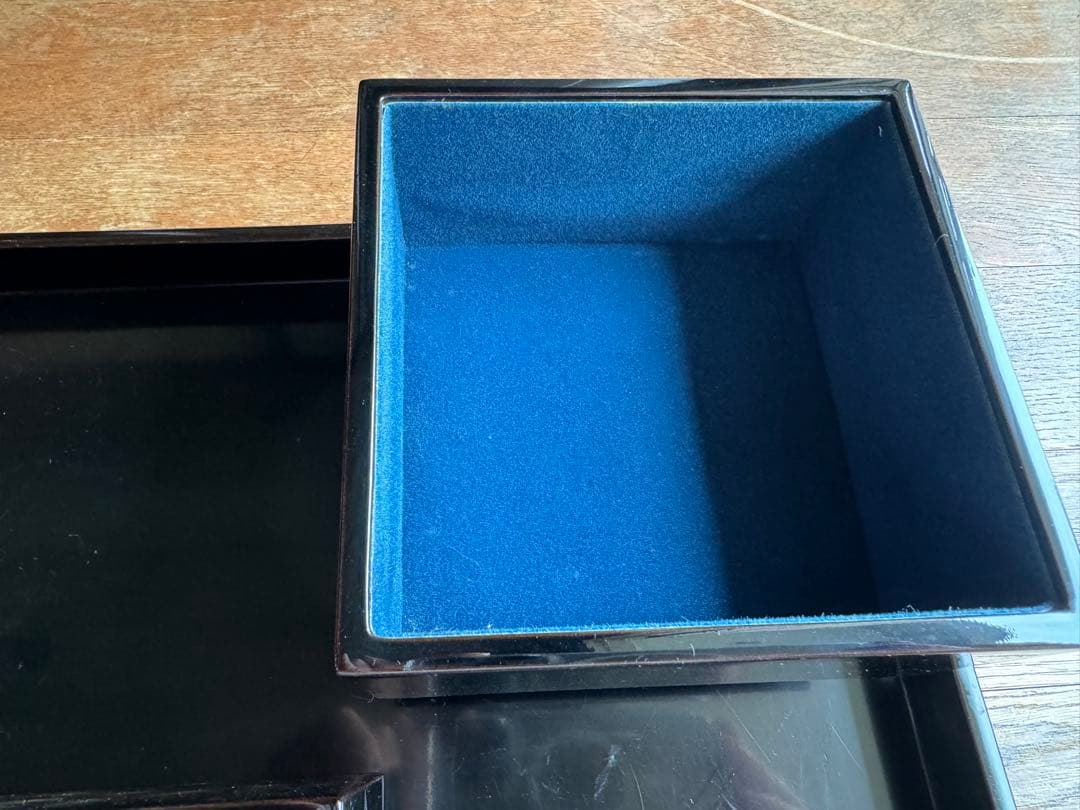 輪島塗（重要無形文化財）高級宝箱　　　　　　前志芸男　作品