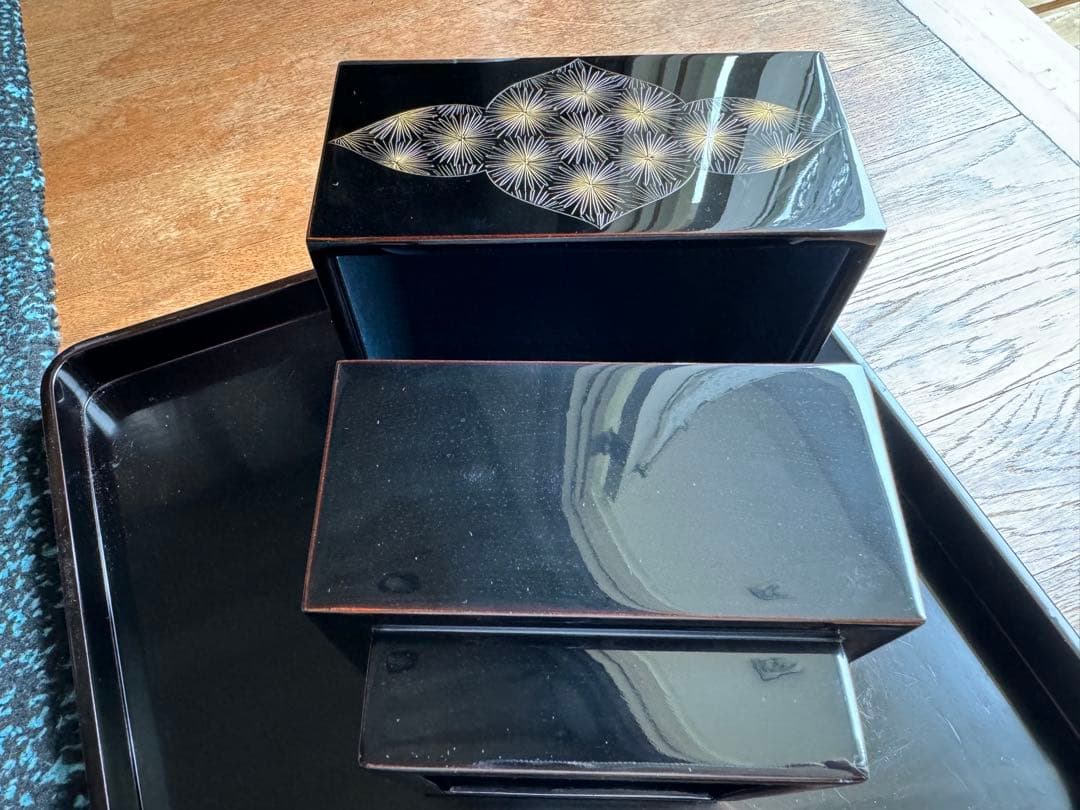 輪島塗（重要無形文化財）高級宝箱　　　　　　前志芸男　作品