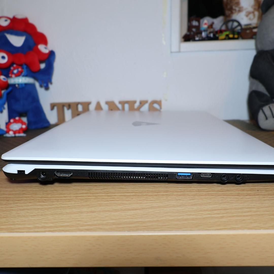 Win11公式対応8世代i7/メ8G/新品SSD480G/無線/カメラ/FHD