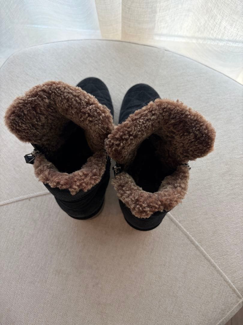 シャネルCHANEL⭐️ファー付きブラックスエードムートンブーツ