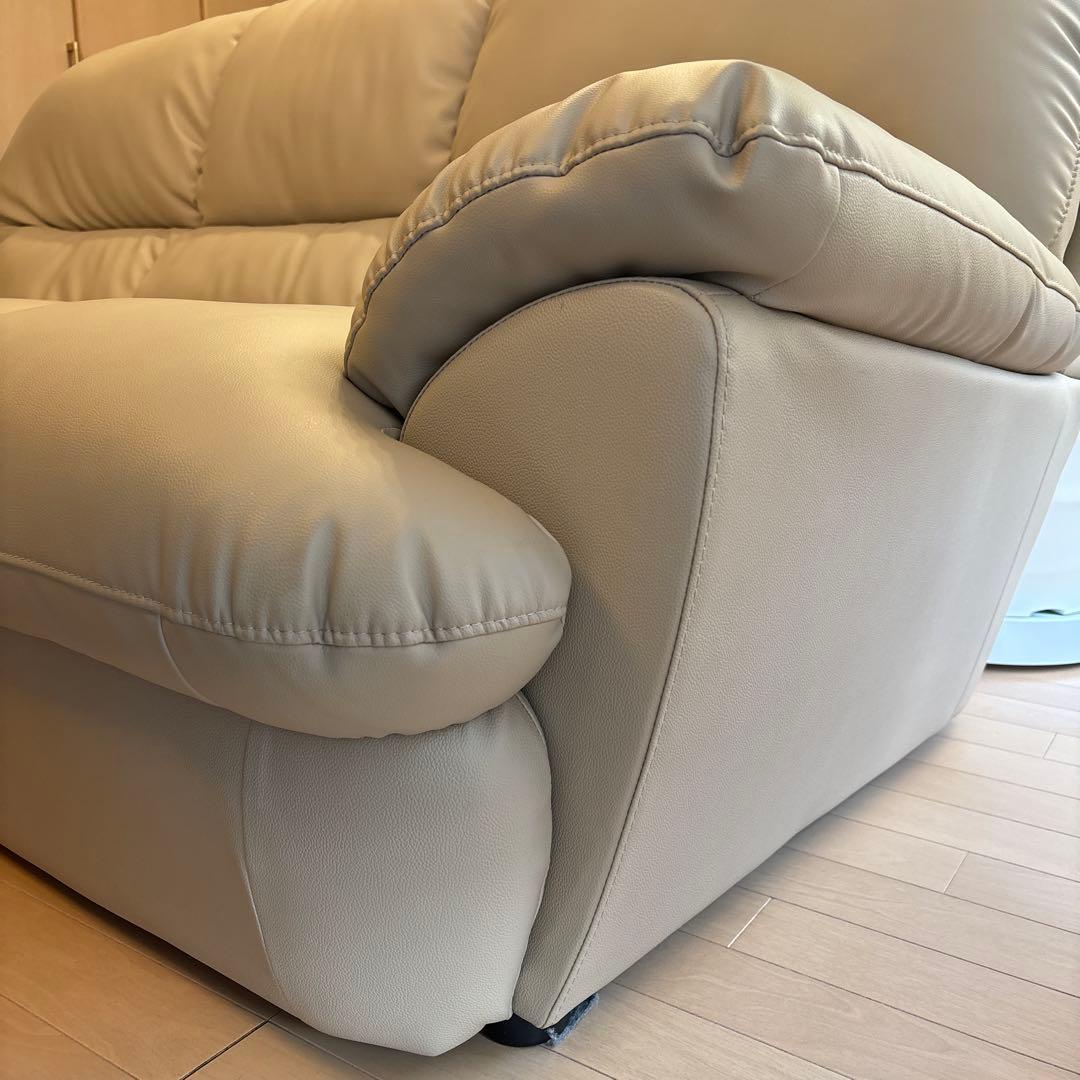 ニトリNシールド 3人掛けソファ ベージュ　合皮タイプ