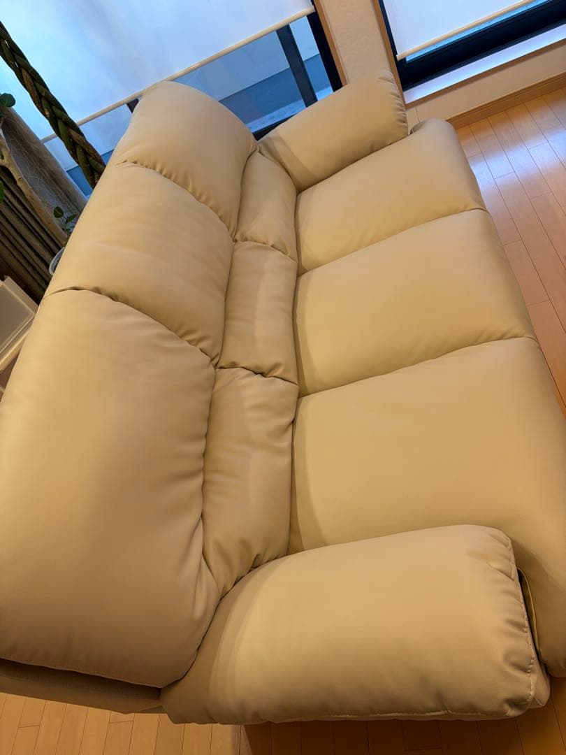 ニトリNシールド 3人掛けソファ ベージュ　合皮タイプ