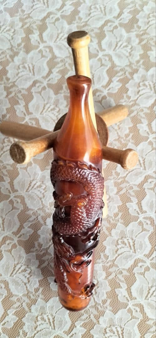琥珀の装飾品