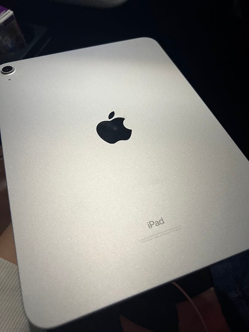 【美品】iPad 第10世代【WiFiモデル】64GB シルバー