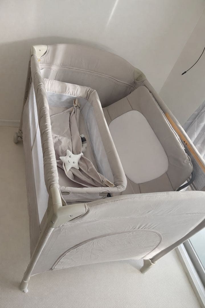 ベビーベッド 添い寝 折りたたみ ベビーサークル おむつ交換台 揺りかご　美品