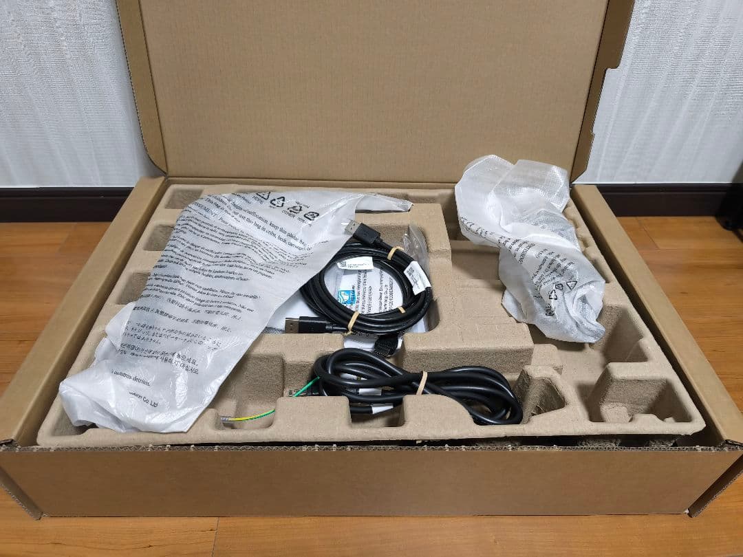 PHILIPS EVNIA Series 23.8インチ モニター