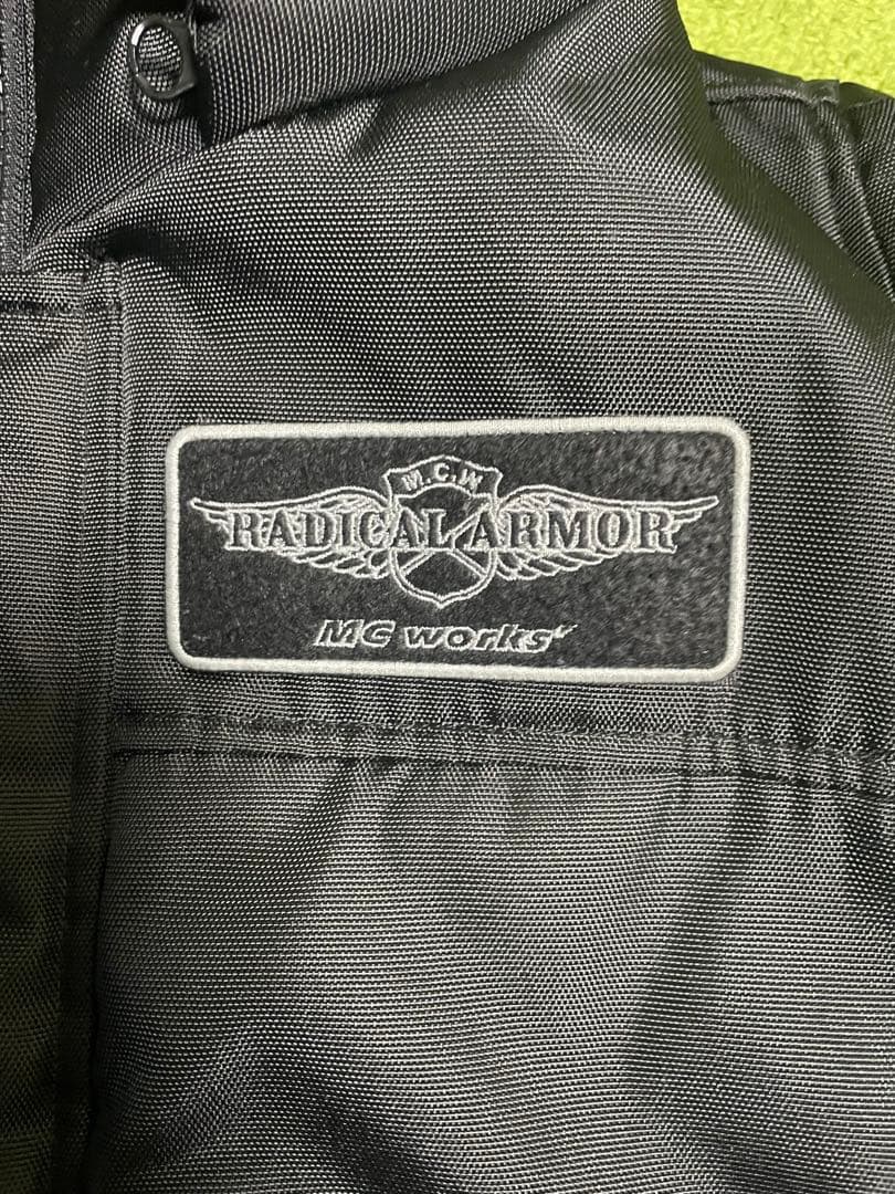 MCワークス　プロテクトウィンターベスト　ブラック×モノトーンカモ　Ｌサイズ