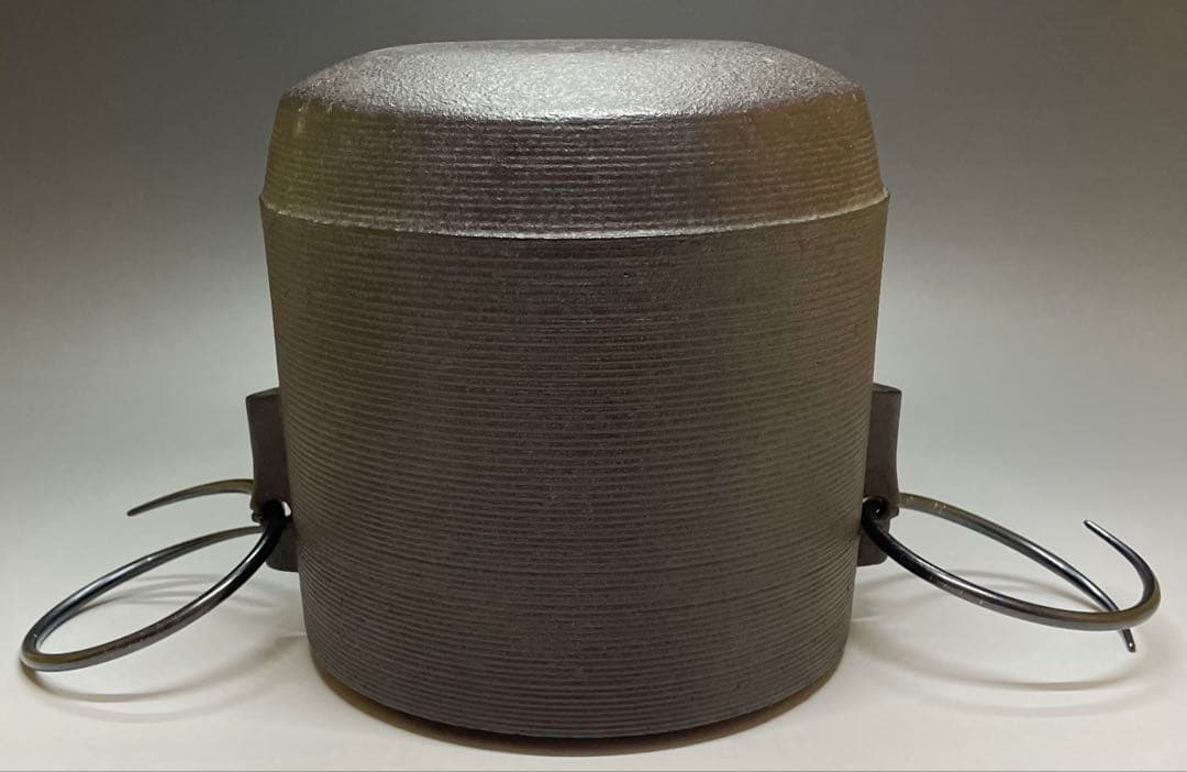 菊池政光　茶釜　糸目竹文　筒釜　釜釻　共箱　栞 　X573