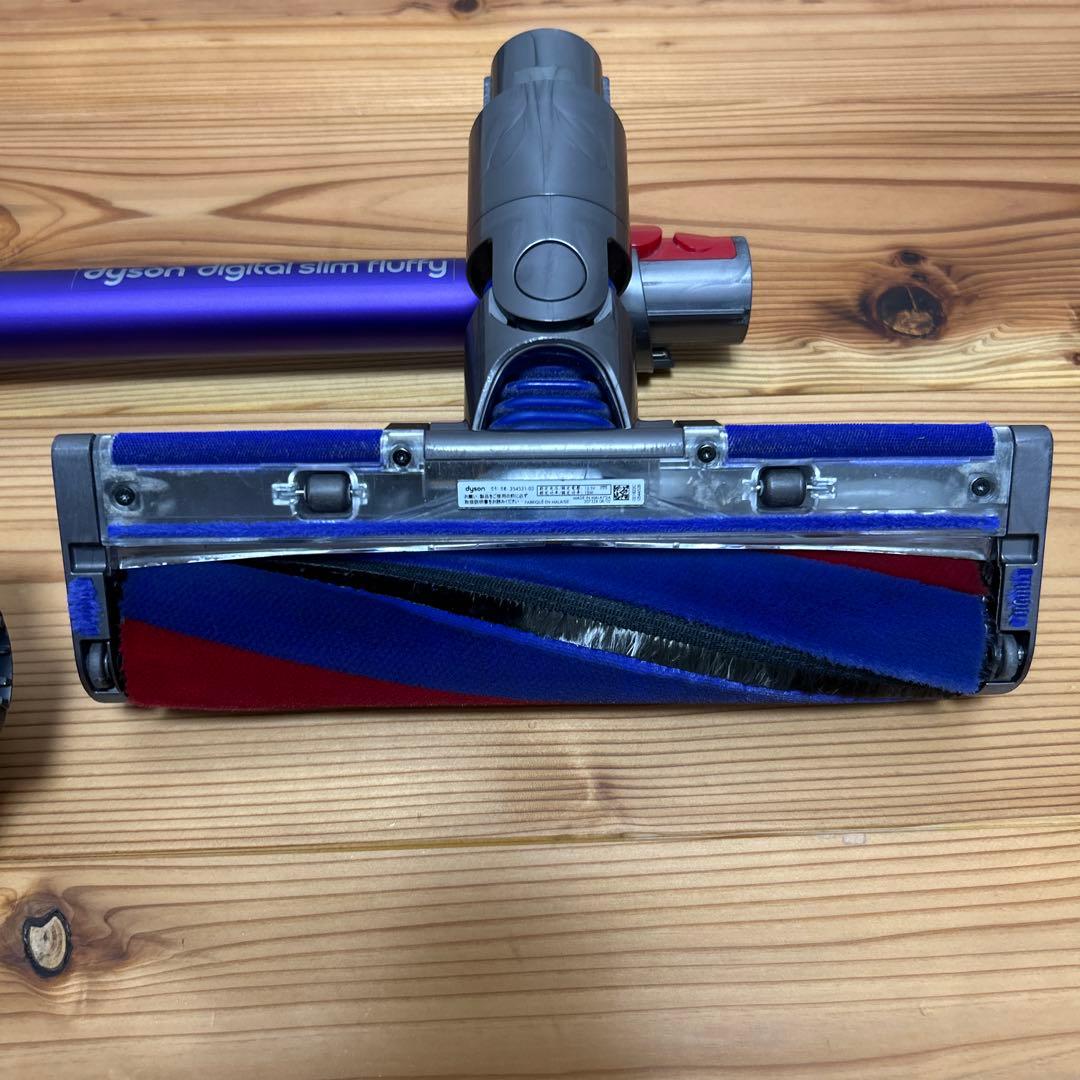 dyson digital slim fluffy 掃除機　sv18