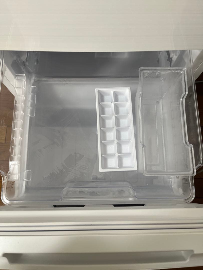 【美品】2021年製 SHARP 冷蔵庫SJ-D18G-W 179ℓ 2ドア