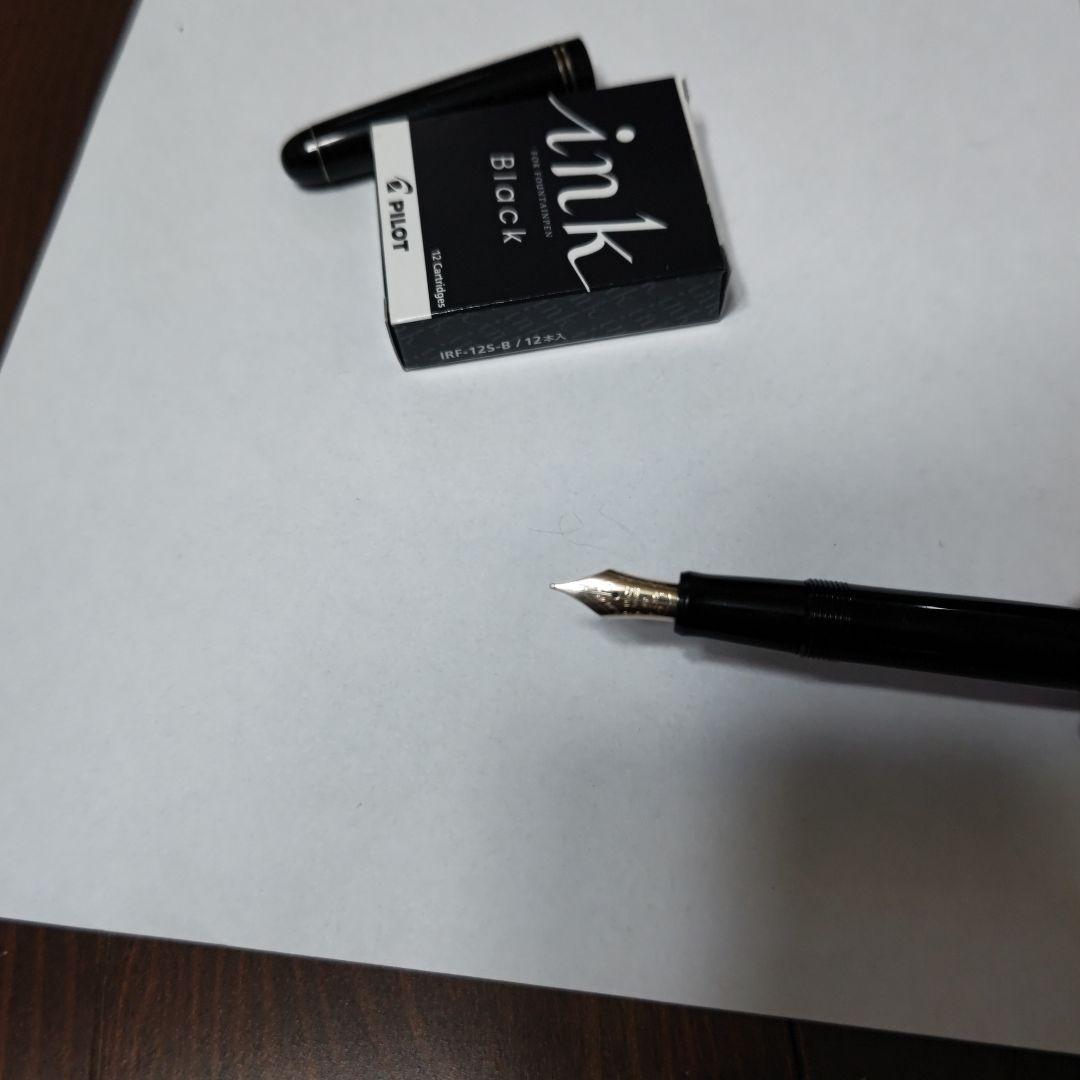 万年筆CUSTOM67／ペン先 14K 585 Mとカートリッジインク3個