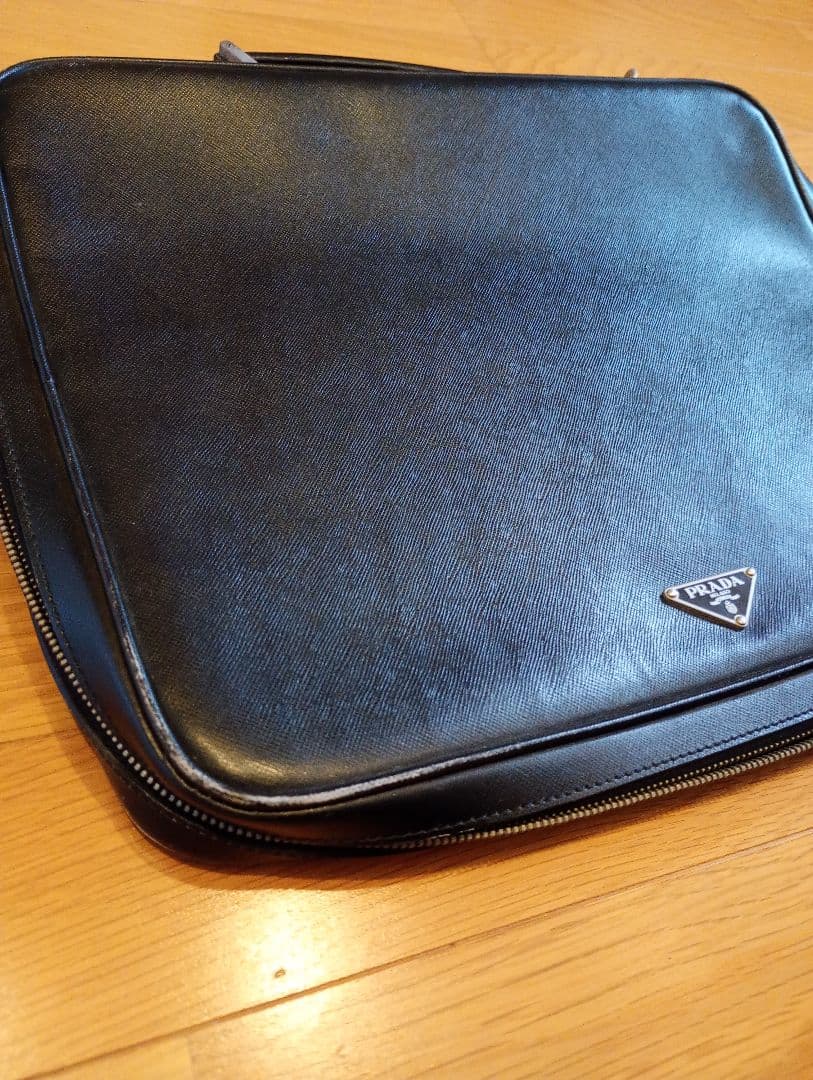 【希少】PRADA 本革サフィアーノレザーブリーフケース