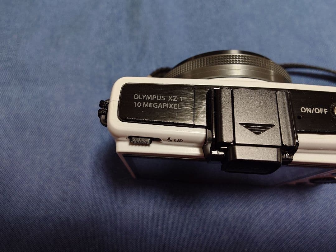 OLYMPUS xz-1 純正充電器付き