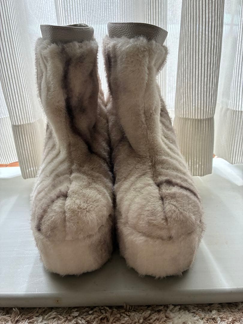 YELLO MINKY SHORT BOOTS 【Sサイズ】