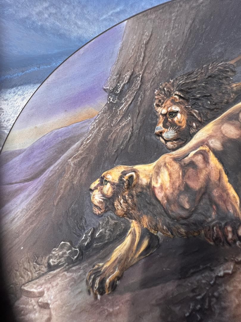 オールドノリタケのモールド　ライオンのデザイン　皿　プレート　飾り皿　盛り上げ