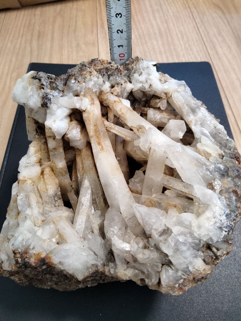 長野県　天然水晶　栗生水晶山産　水晶　原石　2.8キロ　大サイズ　早い者勝ち