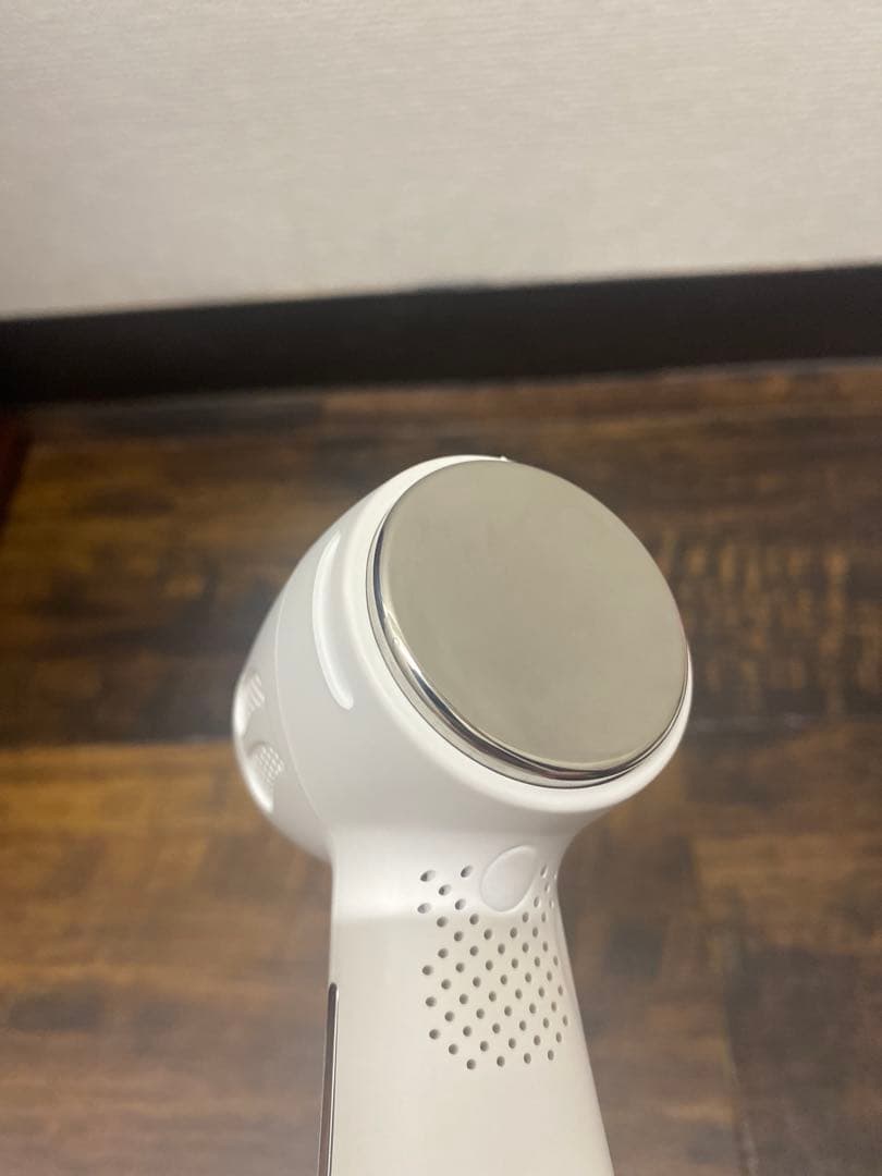 Parfait Luxe 美顔器 EMS 冷温ケア クレンジング 多機能モデル