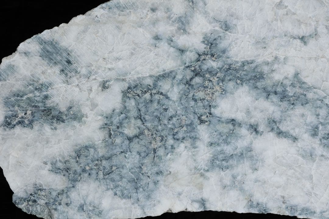 国産天然石 糸魚川産 コン入り青翡翠 原石 鑑賞石 水石 特大7.8kg 美石