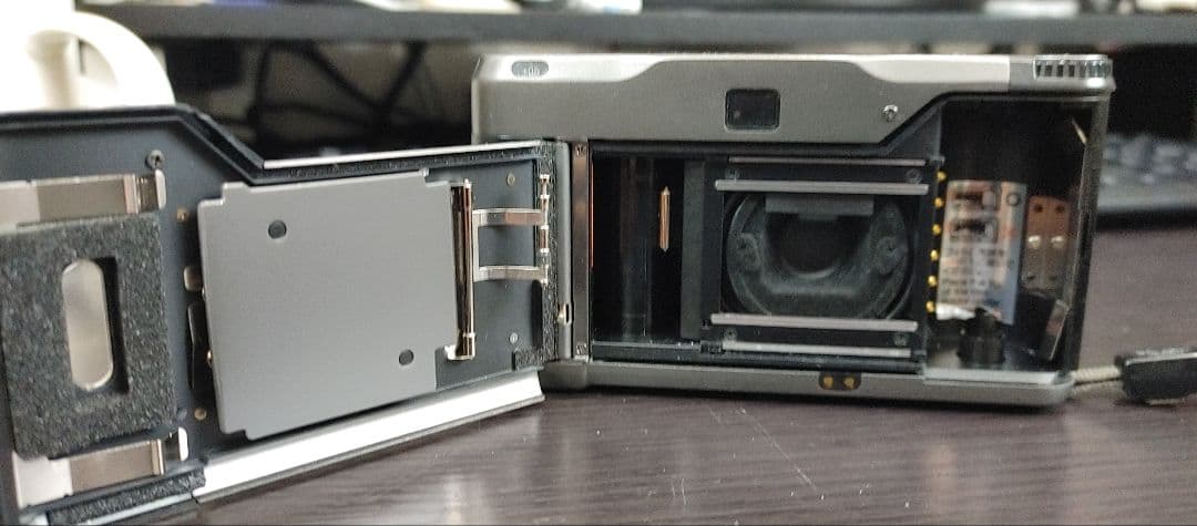 CONTAX T2 　チタンコンパクトフィルムカメラ