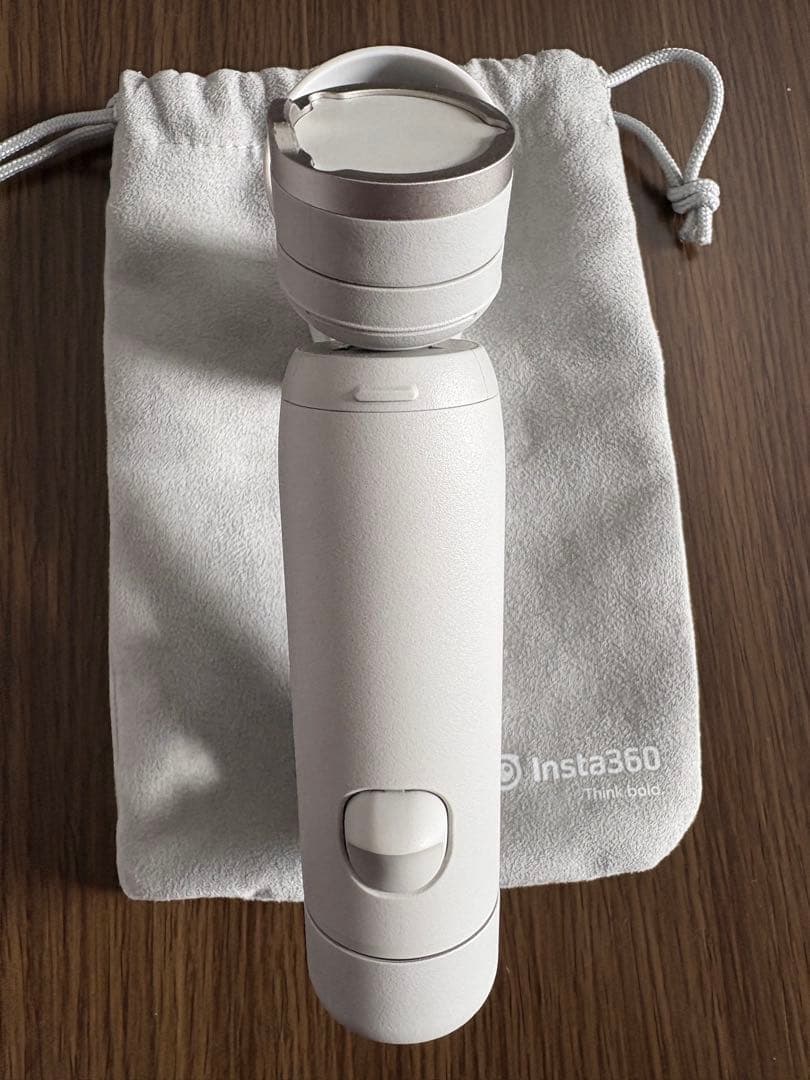 インスタ360 Flow 　AI搭載スマートフォン用ジンバル