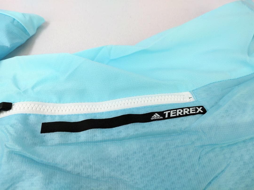 【新品】アディダス 18700円 軽い伸縮性 TERREX 軽量ウィンド ウエア