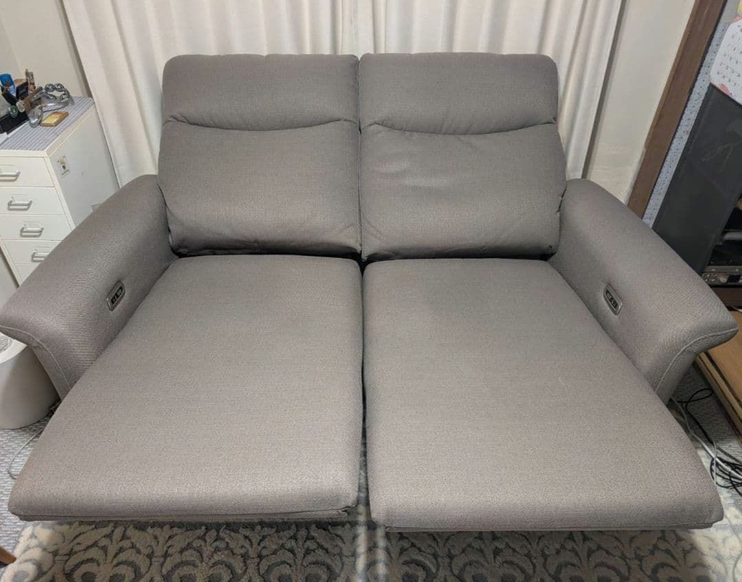 ヤマダオリジナル 電動リクライニングソファ　2人掛け ファブリックモカ色