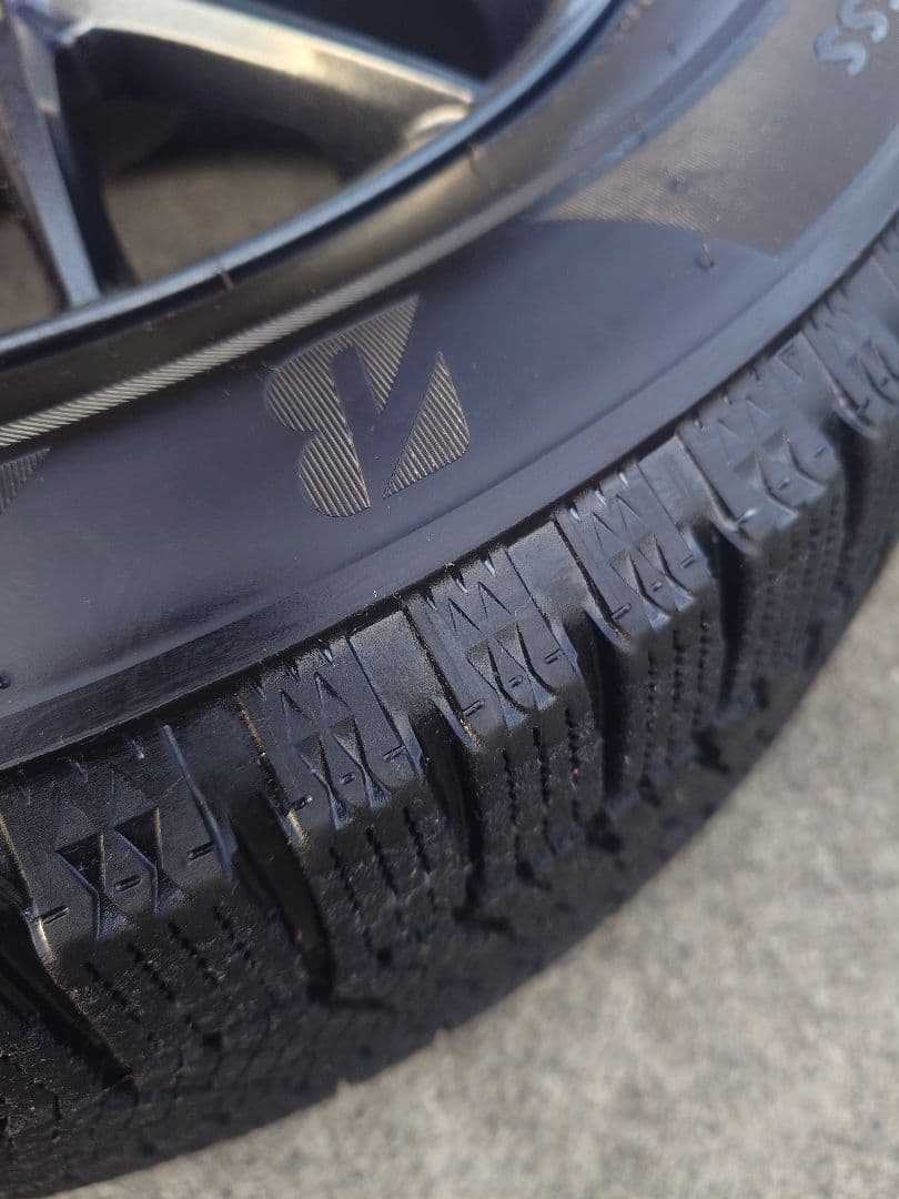 アルファード30系 スタッドレスタイヤ·アルミ