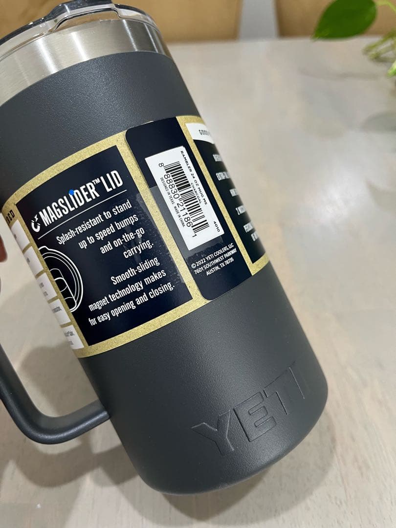 YETI イエティ ランブラー 24oz マグ ジョッキ