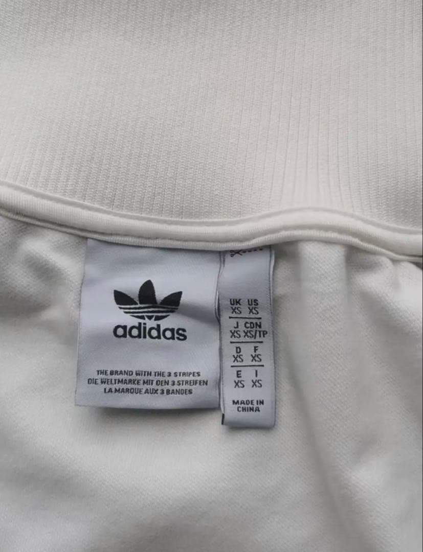 新品A/M アディダス　ベッケンバウアー　トラックジャケットIU2100