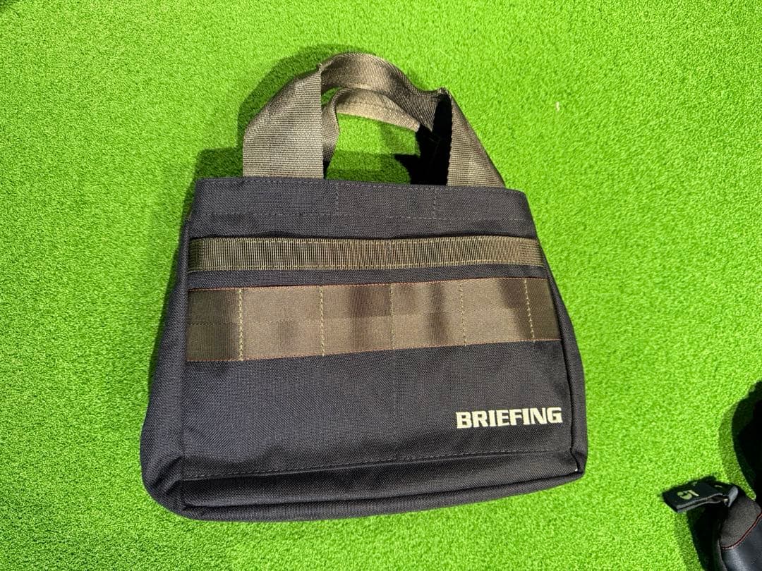 【お得】ブリーフィング ゴルフキャディバッグ カバー、バックセット
