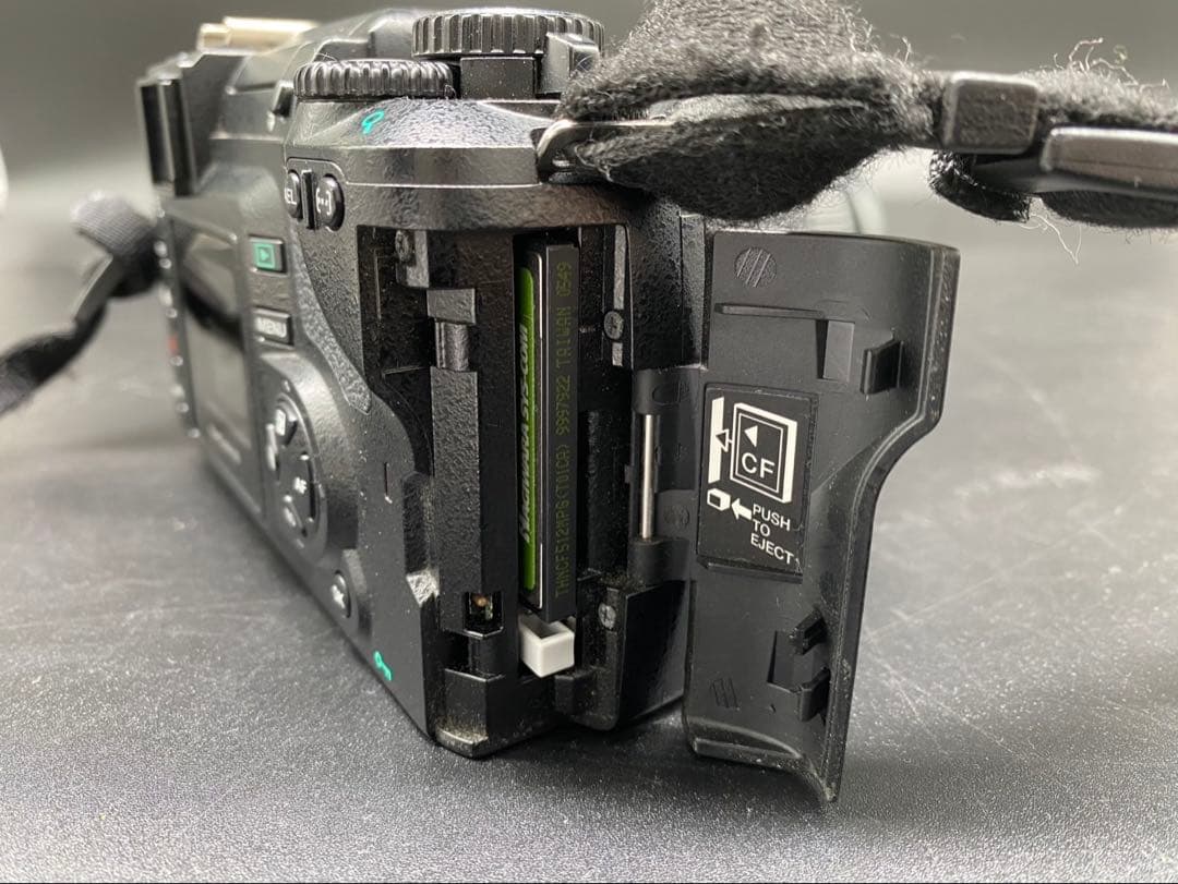 ★OLYMPUS 一眼レフカメラ E-300