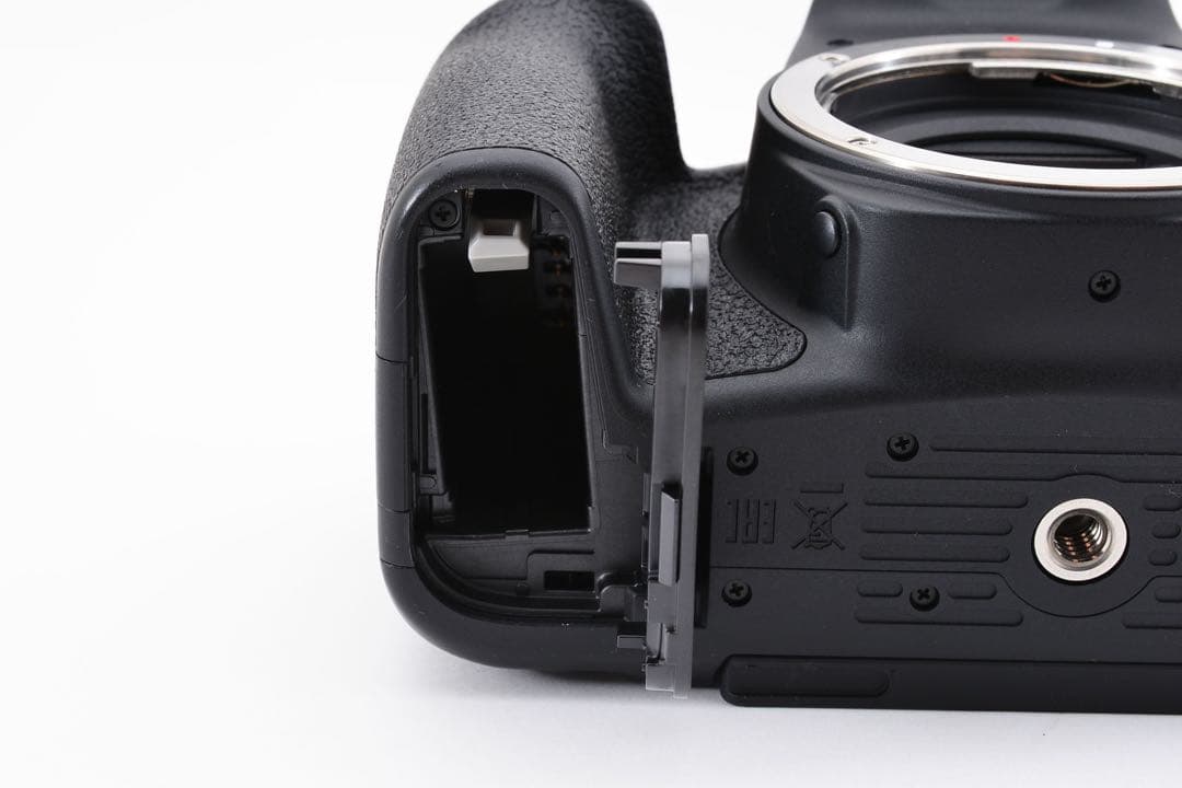 【保証付き】キャノン　canon kiss x10i標準&望遠ダブルレンズセット